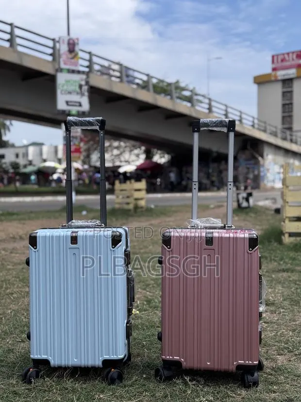 Zipless Trolling Traveling Luxurious Hand Luggage Smallsize · Photo 1
