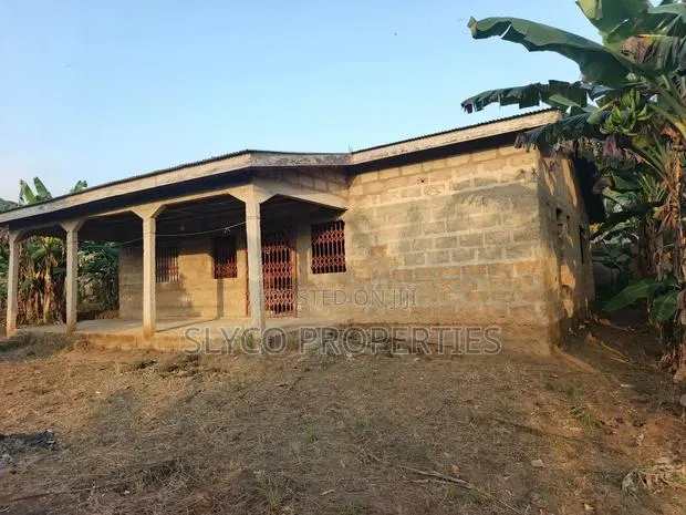 3bdrm House in Koforidua Apenkwa, New-Juaben Municipal for sale · Photo 1