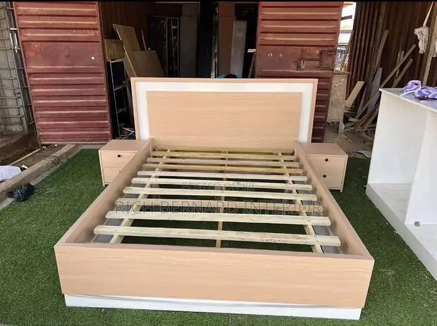 Modern Laminated Double Bed · Photo 1