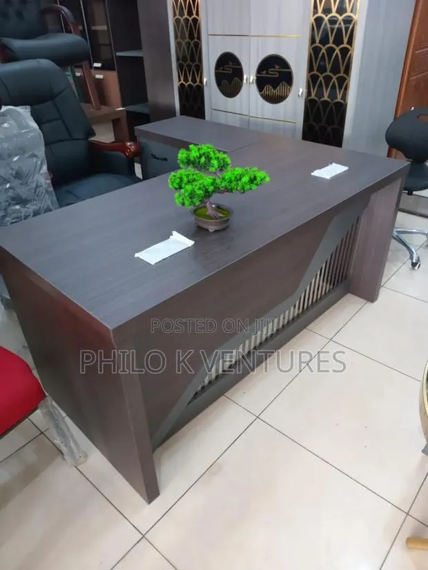 Cozy L Shape Office Table With Drawers · Photo 1
