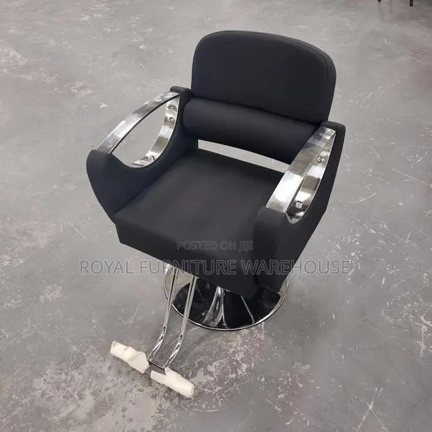 360 Rotating Mid Back Salon Chair · Photo 1