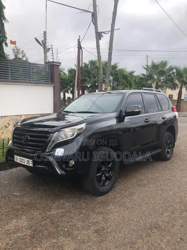 Toyota Land Cruiser Prado 2010 Black · Photo 1