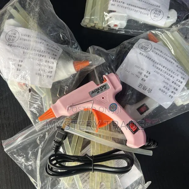 Glue Gun With 10 Glue Sticks · Photo 1