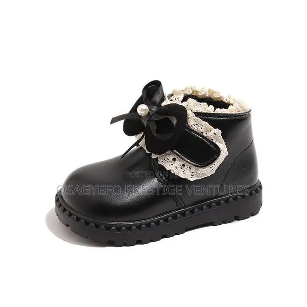Elegant Girls’ Lace Ankle Boots · Photo 1