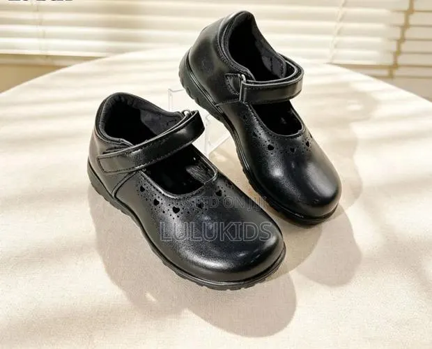 Girls Black Shoe Size 35-42 · Photo 1