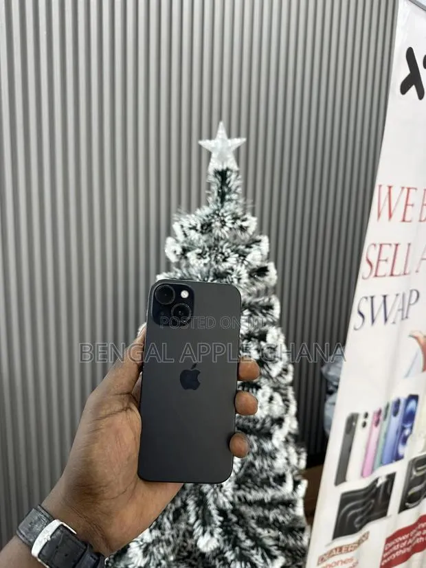 Apple iPhone 15 128 GB Black · Photo 1