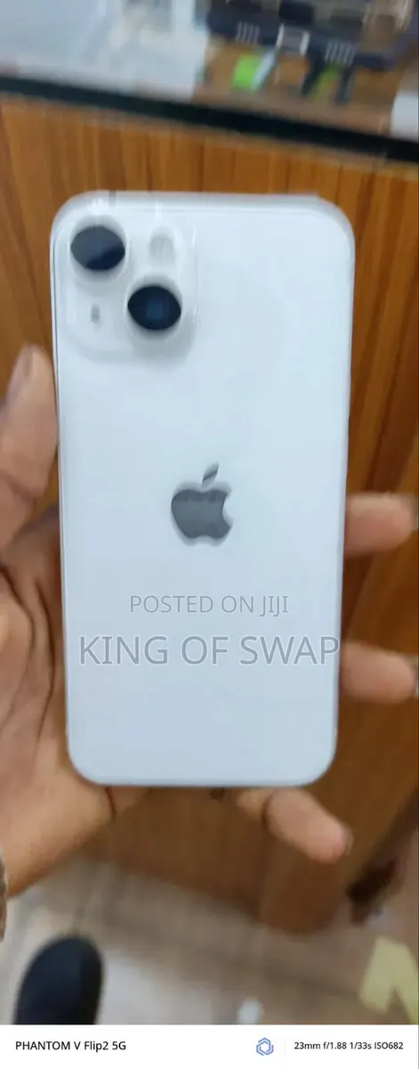 Apple iPhone 14 128 GB White · Photo 1