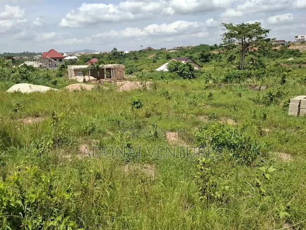 One Plot of Land for Sale in Santasi Trede · Photo 1