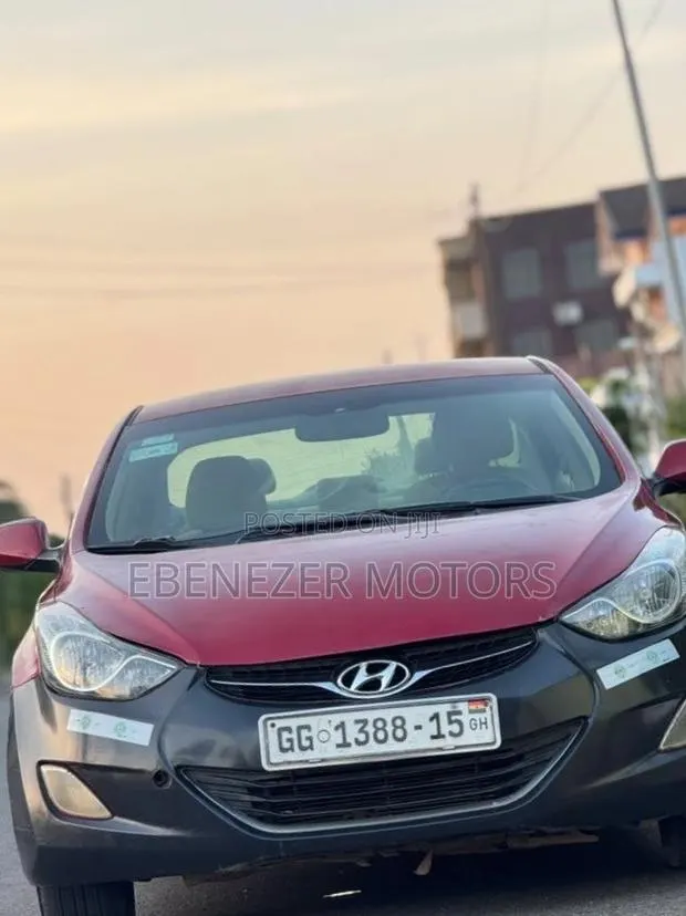 Hyundai Elantra 2012 Red · Photo 1