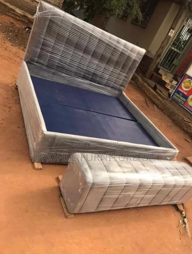 Ottoman and Frame ( Queen Size 72x75) · Photo 1