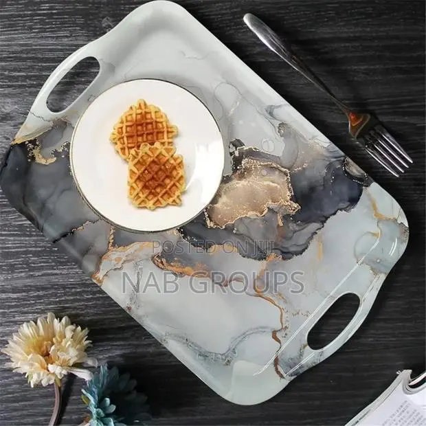 Obrvnase Serving Tray · Photo 1