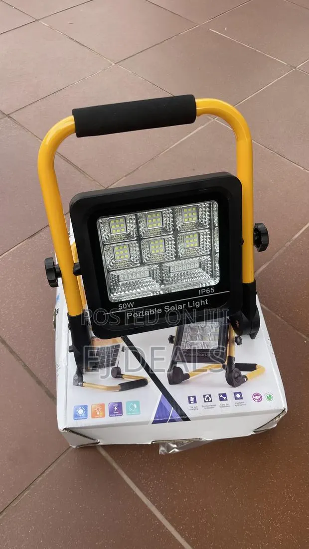 Rechargeable Worklight/Floodlight With Solar and Power Bank 50W · Photo 1