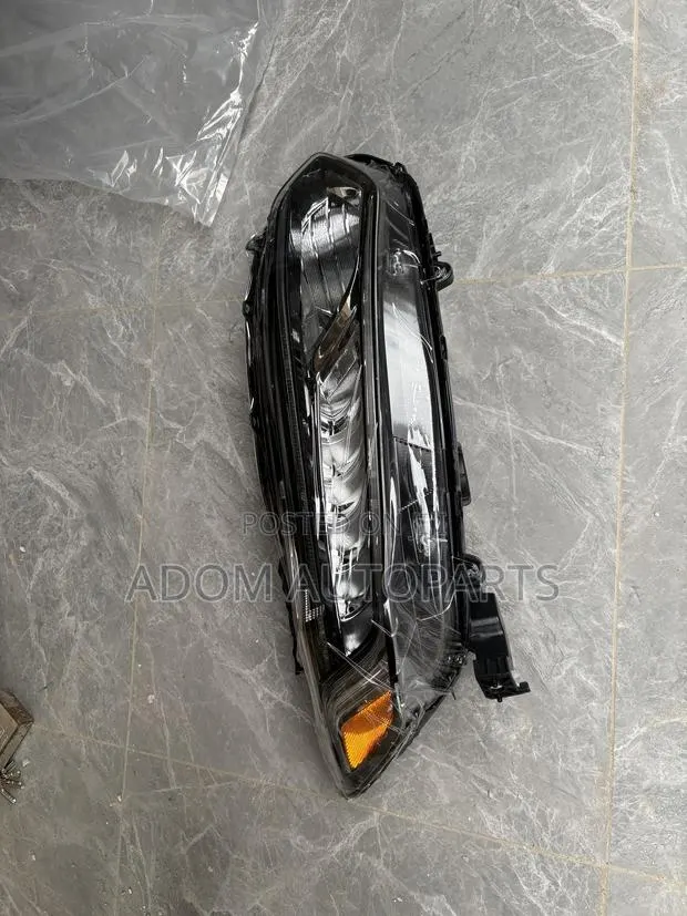 Honda Accord Head Lamp 2018 2019 2020 2021 2022 · Photo 1
