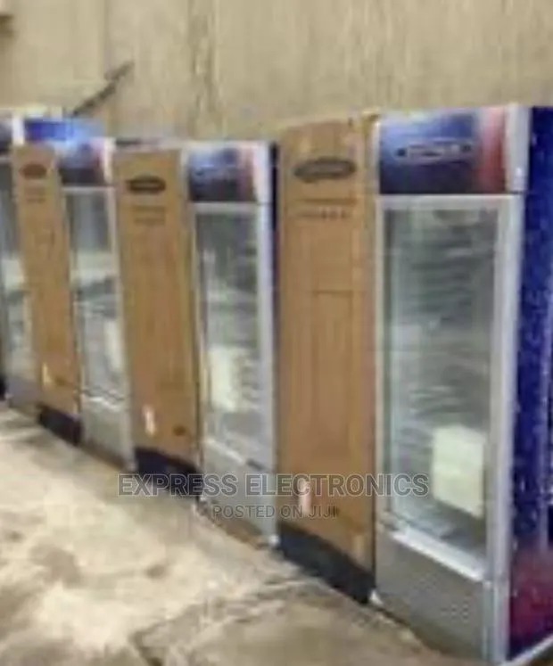 Vertical Display Fridge Icestream UNI-250C 198LTRS · Photo 1