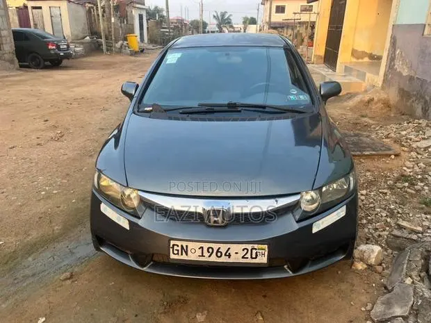 Honda Civic 2010 Gray · Photo 1