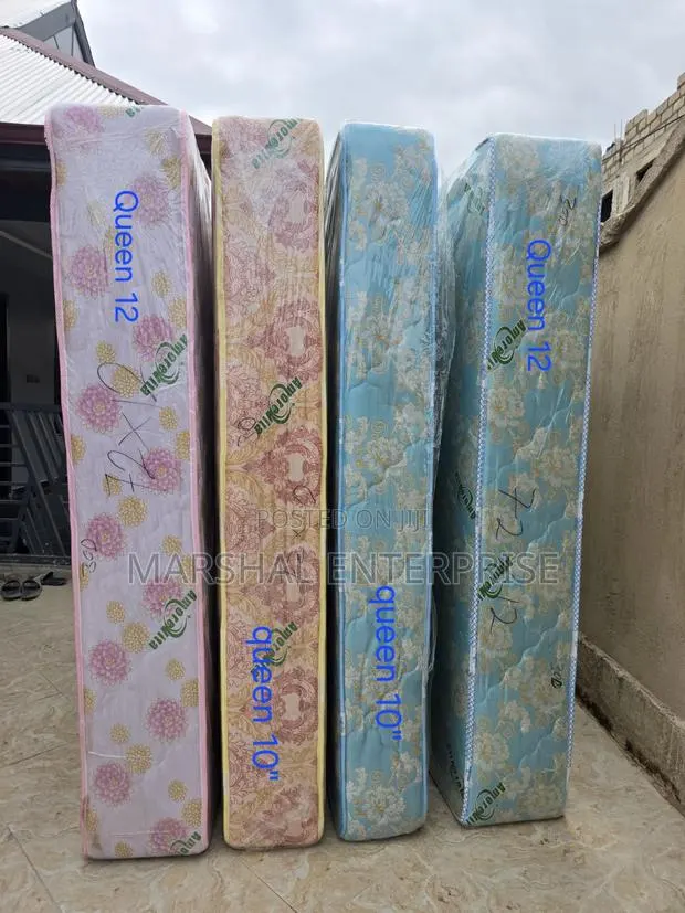 Queen Size 10" · Photo 1
