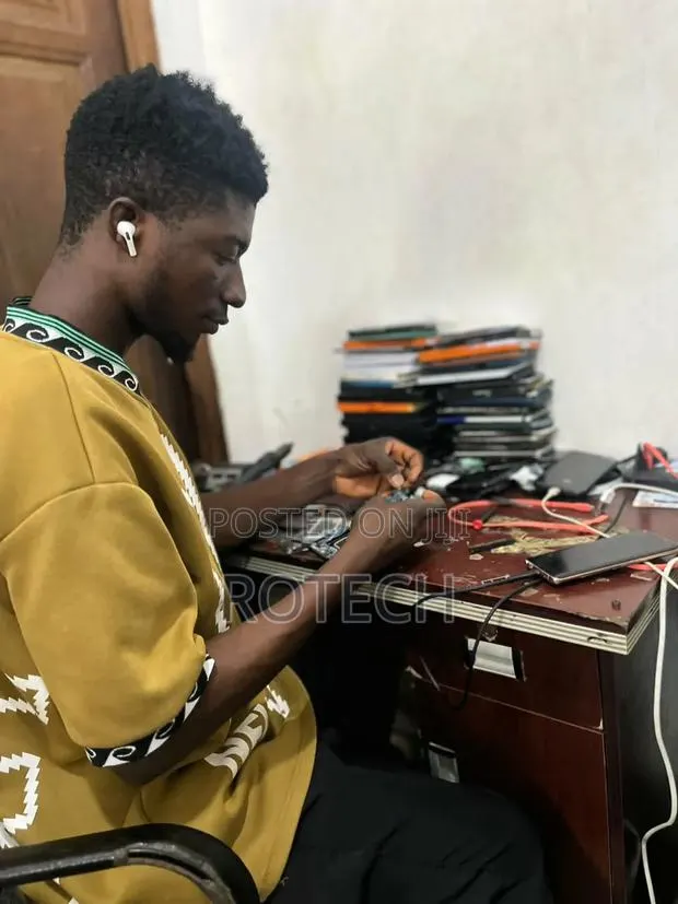 Fast Phone Repair- All Models- iPhone, Samsung, Infinix, Tecno · Photo 1
