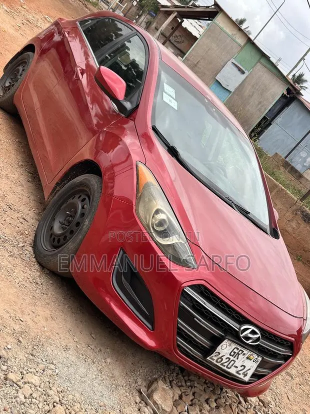 Hyundai Elantra 2015 Red · Photo 1