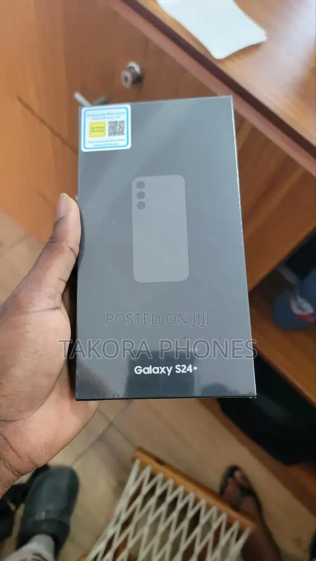 New Samsung Galaxy S24 Plus 256 GB Black · Photo 1