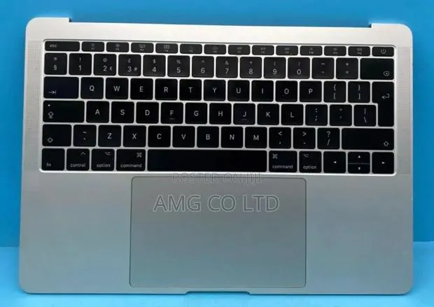 Apple Macbook Pro Palmrest · Photo 1