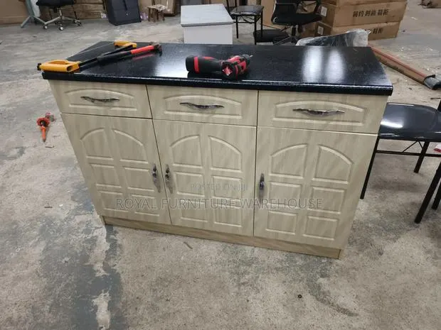 Kitchen Cabinet · Photo 1