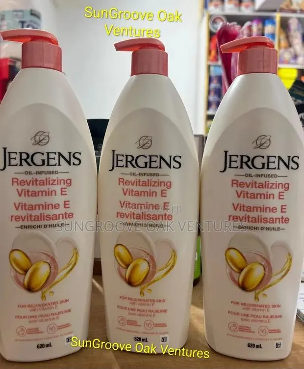 Jergens Oil Infused Vit C Originally Sourced From Canada · Photo 1