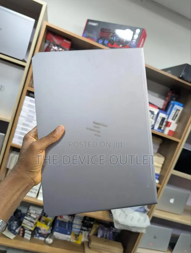 Laptop HP ZBook Studio G5 16GB Intel Core i9 SSD 512GB · Photo 1
