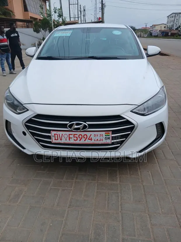 Hyundai Elantra 2018 White