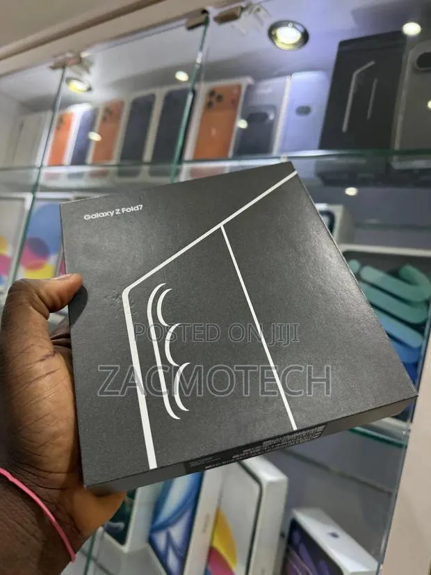 New Samsung Galaxy Z Fold7 256 GB Black · Photo 1