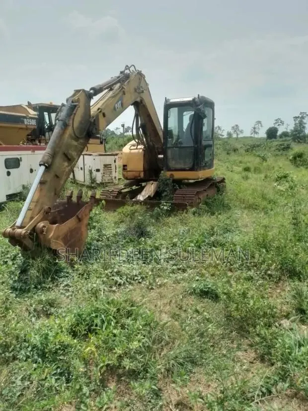 Construction Machinery · Photo 1