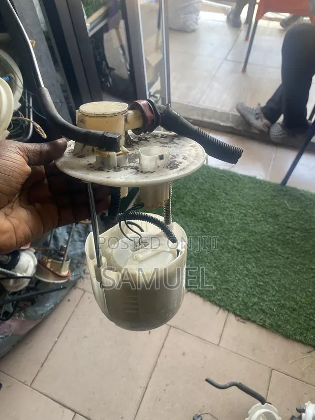 Fuel Pump Complete · Photo 1