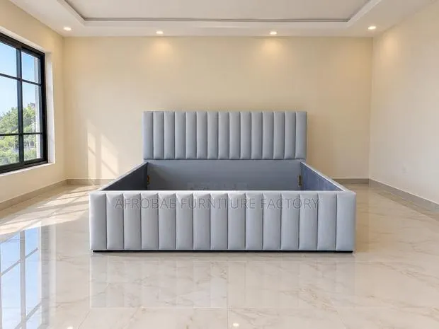King Size Bed · Photo 1