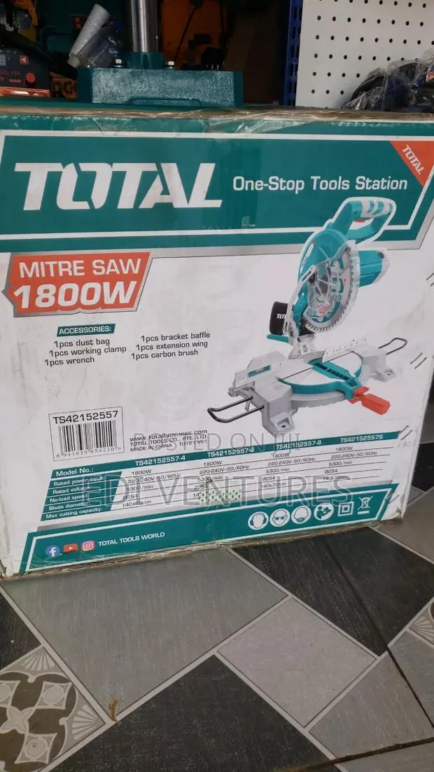 Total 1800W Mitre Saw · Photo 1