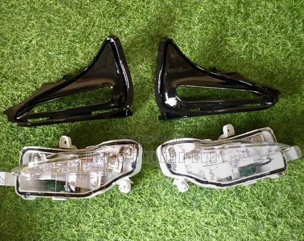 Toyota Corolla 2017-2019 Foglight and Covers Set (Le/Normal) · Photo 1