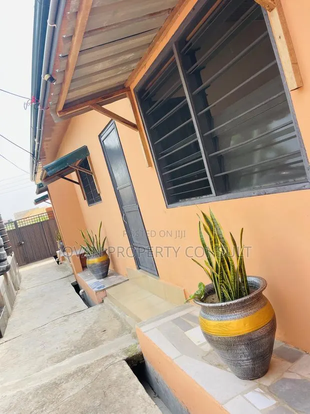 1bdrm Room & Parlour in Amasaman Cocoboard for rent · Photo 1