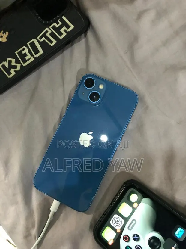Apple iPhone 13 128 GB Blue · Photo 1