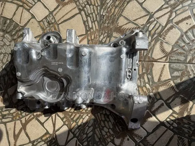 Honda CRV Oil Pan or Engine Sump · Photo 1