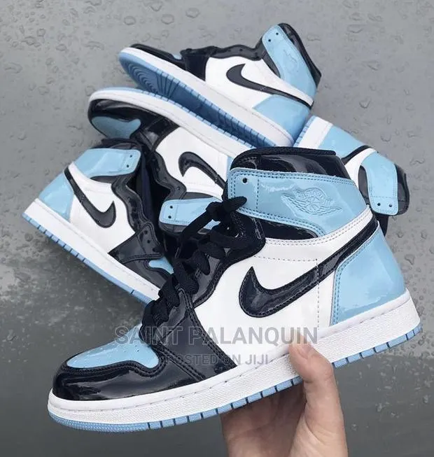 Jordan One Sneaker · Photo 1