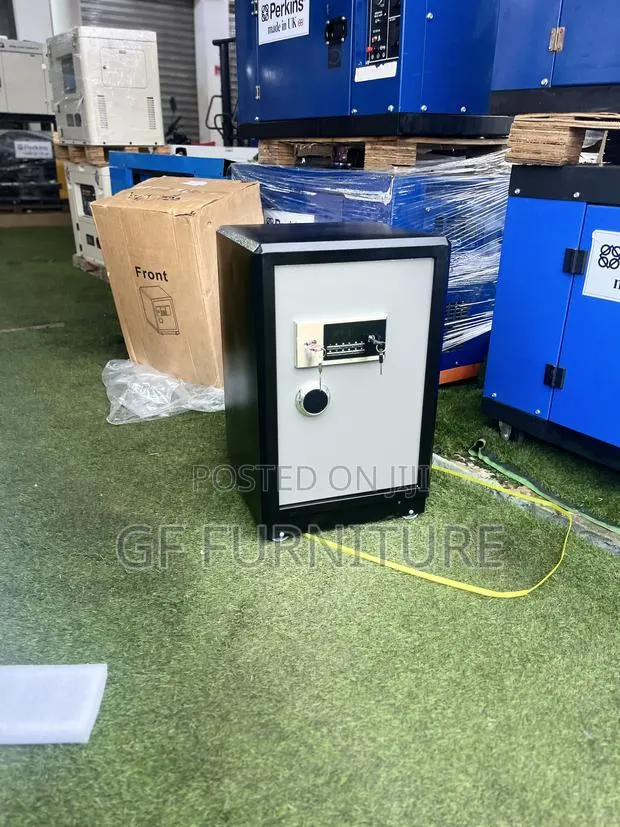 Fire Resistant Money Safe · Photo 1