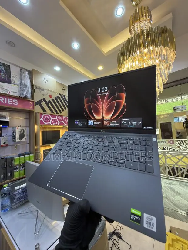 Laptop Dell Vostro 7510 16GB Intel Core i5 SSD 256GB · Photo 1