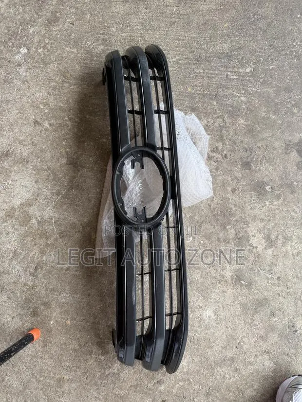 Toyota Hilux 2016,2017,2018, Top Shells Available · Photo 1