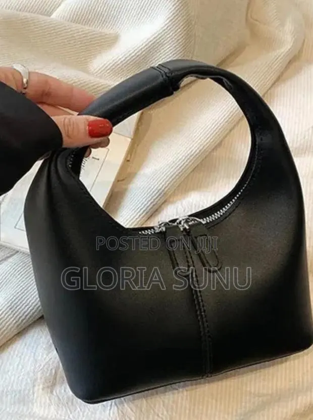 Women Faux Leather Hand Bag · Photo 1
