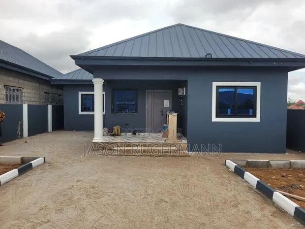 Furnished 3bdrm Apartment in Adom Nhyira Estate., Amasaman for sale · Photo 1