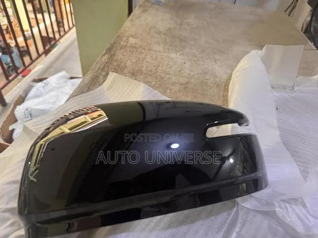 Toyota Landcruiser Prado 2021, 2022, 2023, 2024 Mirror Cover · Photo 1
