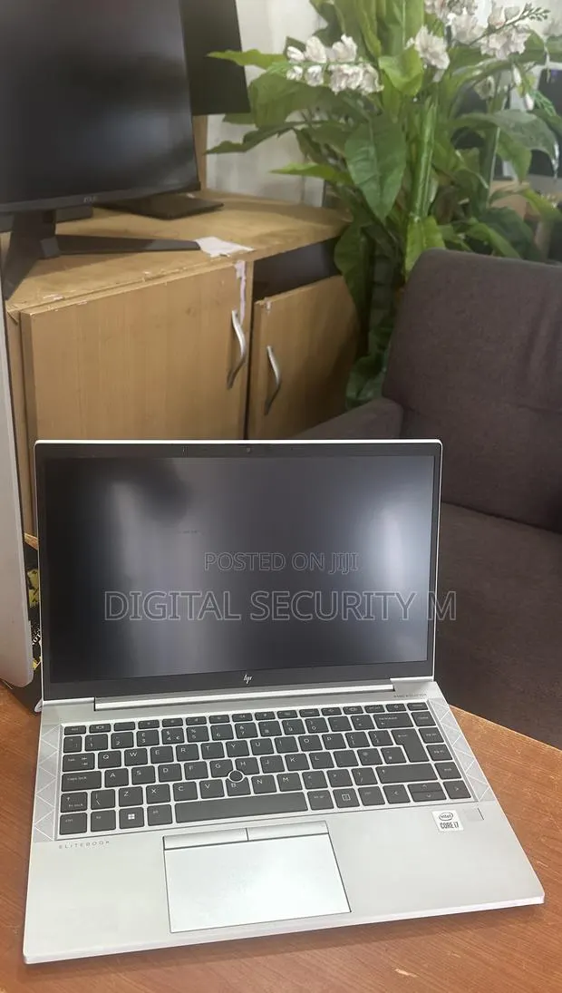 Laptop HP EliteBook 840 G7 16GB Intel Core i7 SSD 512GB · Photo 1
