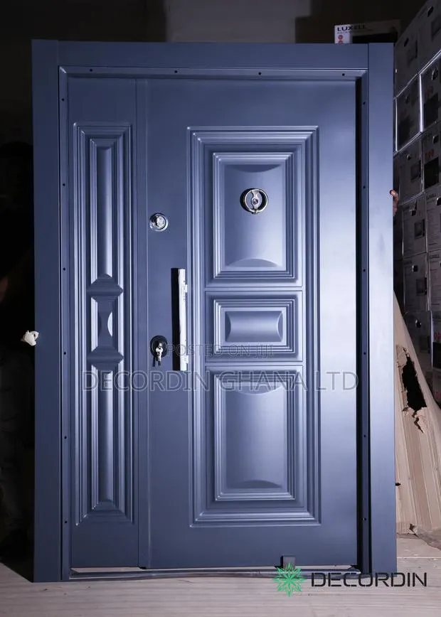 Full Metal Door (1 And Half) · Photo 1