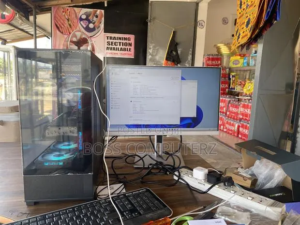 New Desktop Computer 16GB AMD Ryzen 7 HDD+SSD 256GB · Photo 1