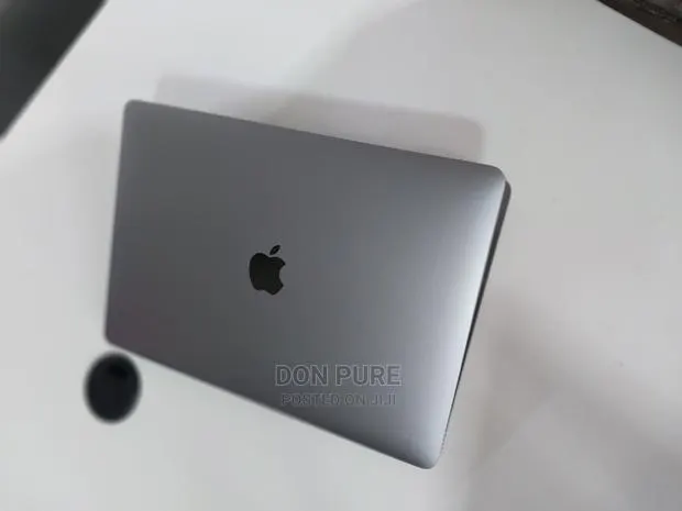 We Buy All Your Broken Screens Macbooks At Better Price · Photo 1