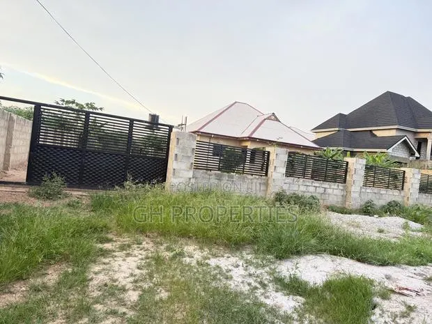 4bdrm House in Kotwi Ampaame No2, Atwima Kwanwoma for sale · Photo 1