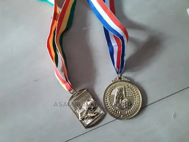 Original Football Medals At Cool Price · Photo 1